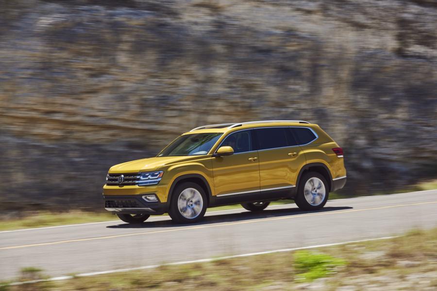  Volkswagen Atlas V6 4Motion 2017 года  (фото 2 из 52)